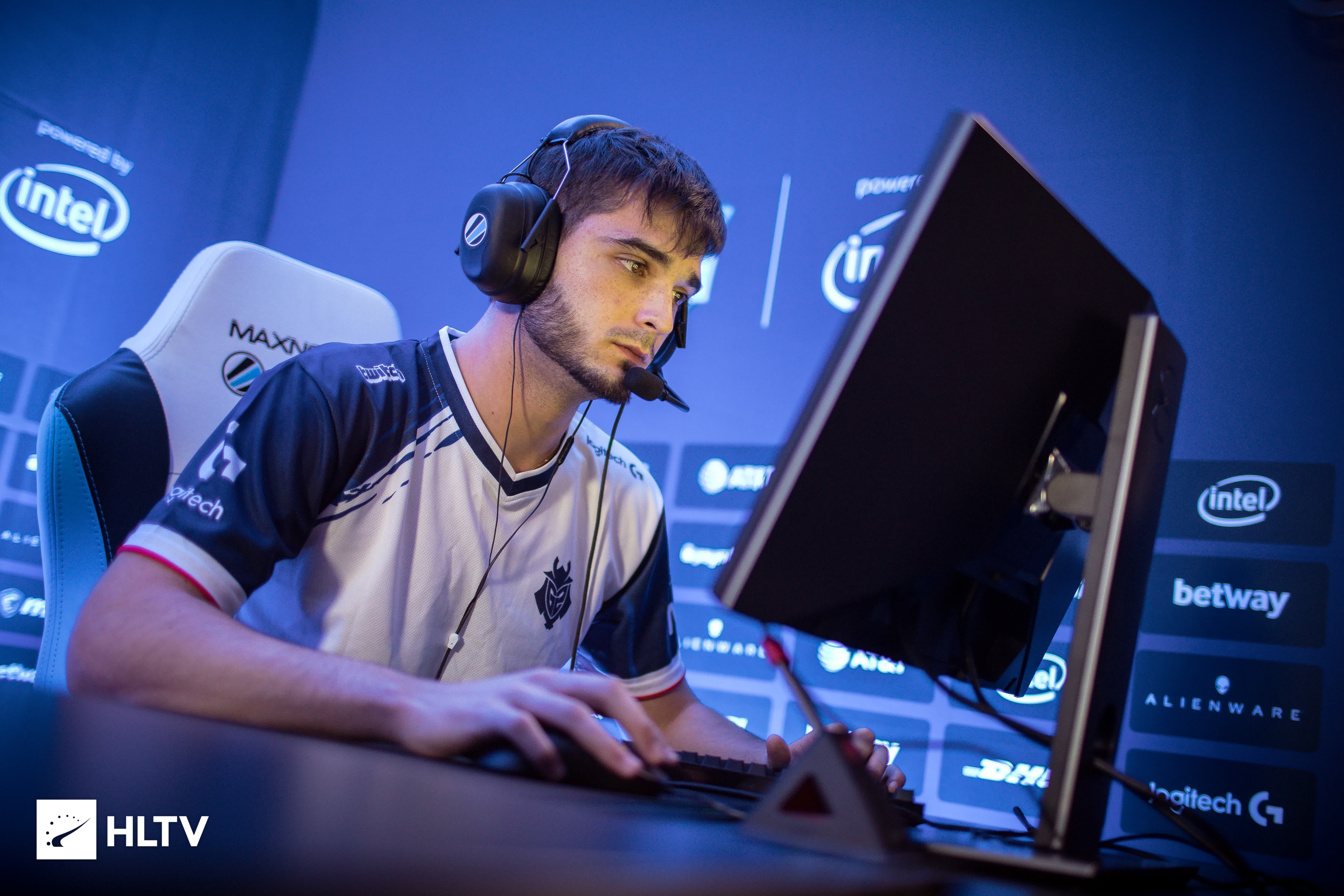 俱乐部自主 俱乐部自主